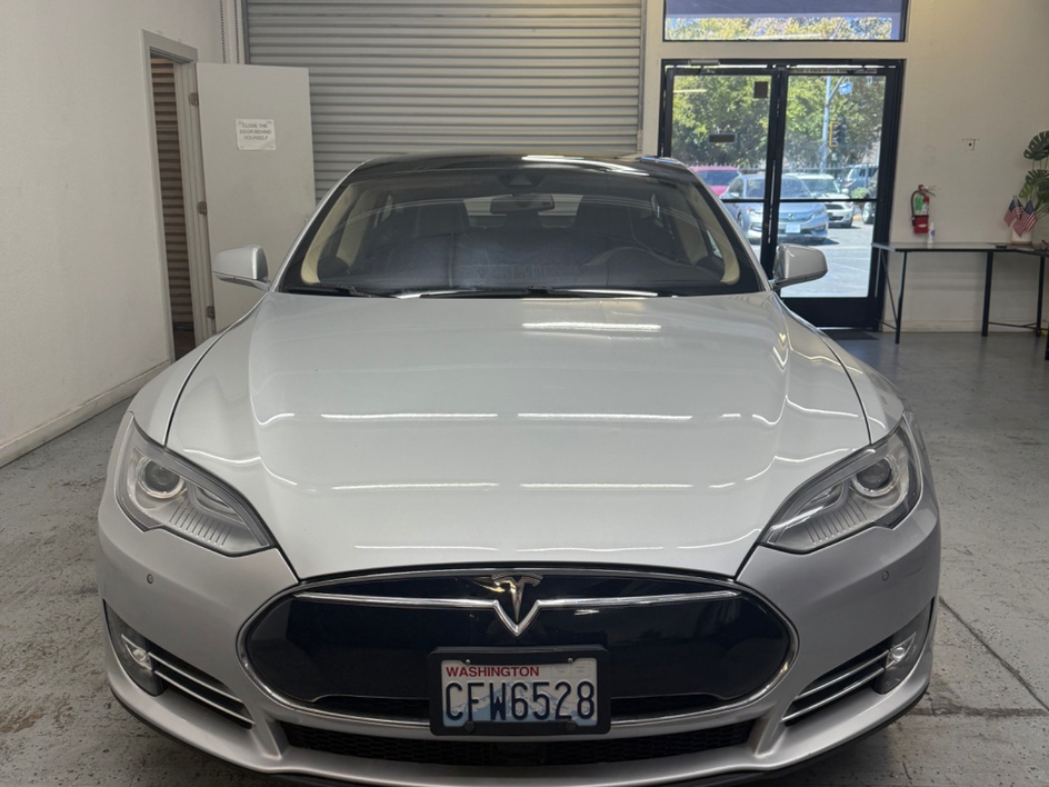 tesla model s 2014 5YJSA1H25EFP68213 image tesla model s 2014 5YJSA1H25EFP68213 image